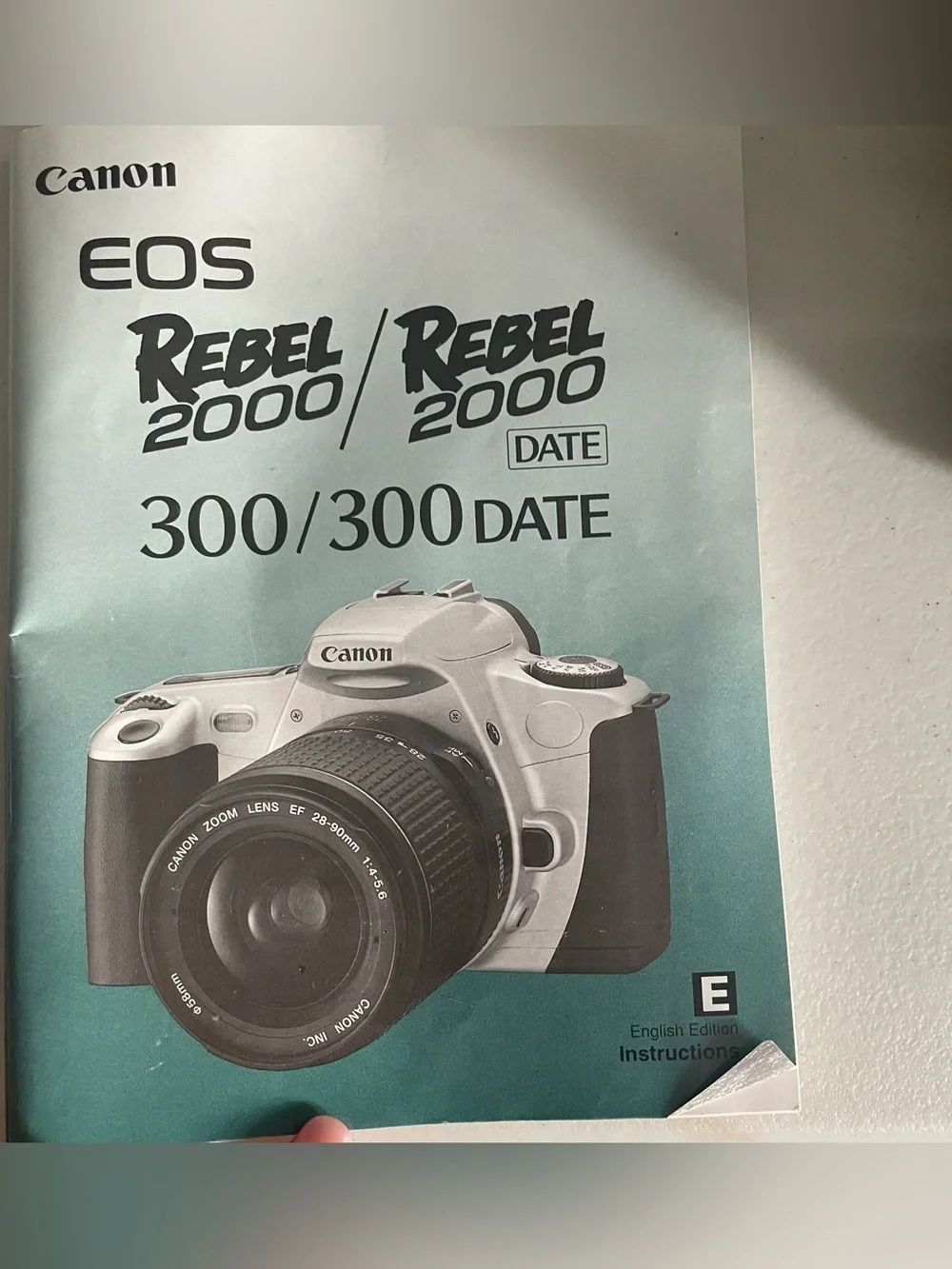 Canon EOS Rebel 2000 35mm SLR Film Camera Bundle - Vintage Analogue Aesthetic